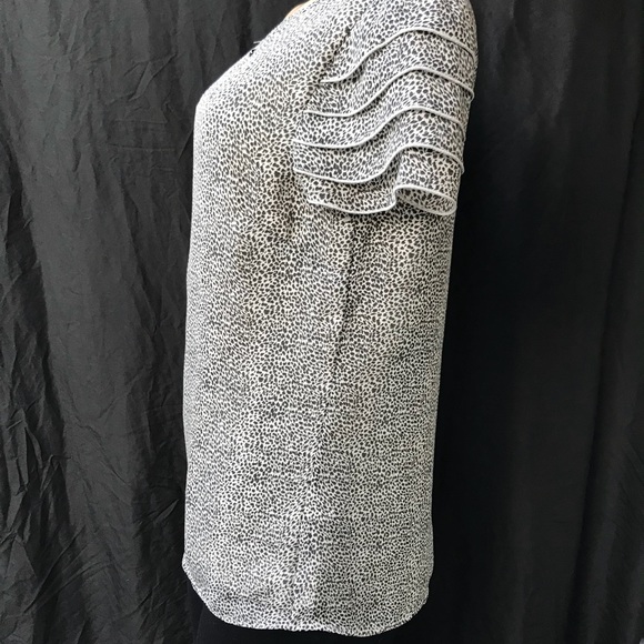 Banana Republic Women’s blouse size 6 animal print - Picture 5 of 8